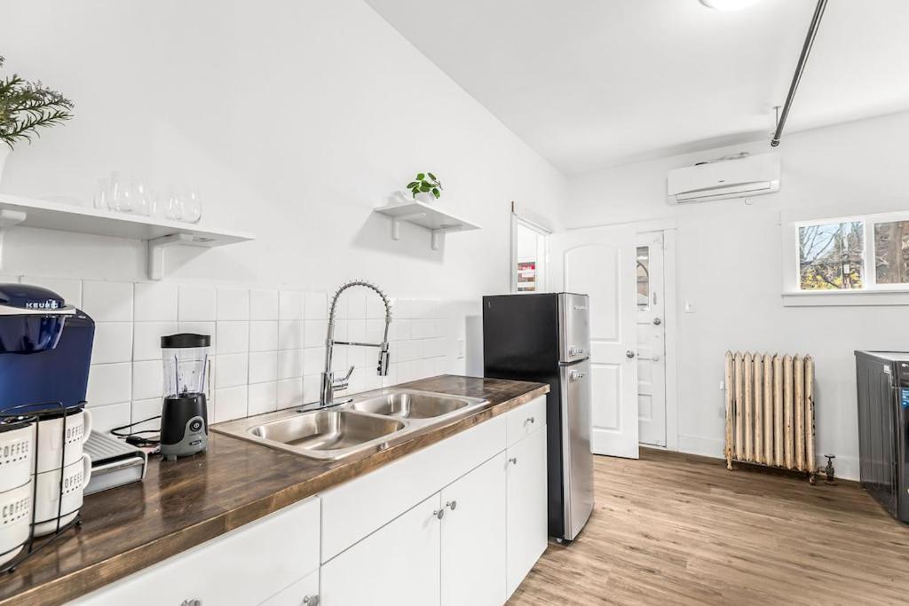 North End Treasure, Beautiful 2 Bedroom Apartment Detroit Kültér fotó