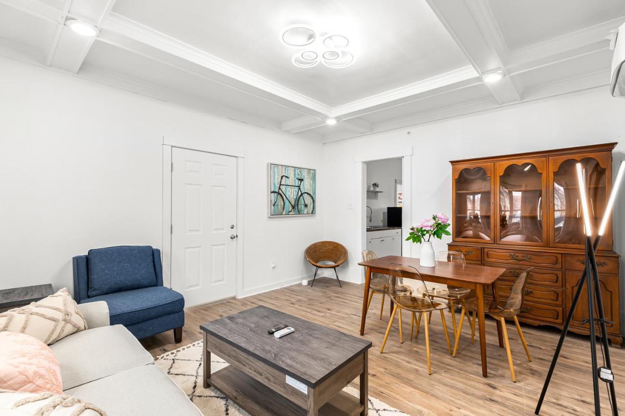 North End Treasure, Beautiful 2 Bedroom Apartment Detroit Kültér fotó